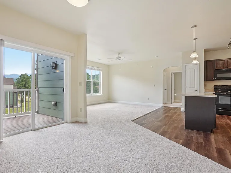 Trail Ridge at Woodland Park Apartments — Photo 31