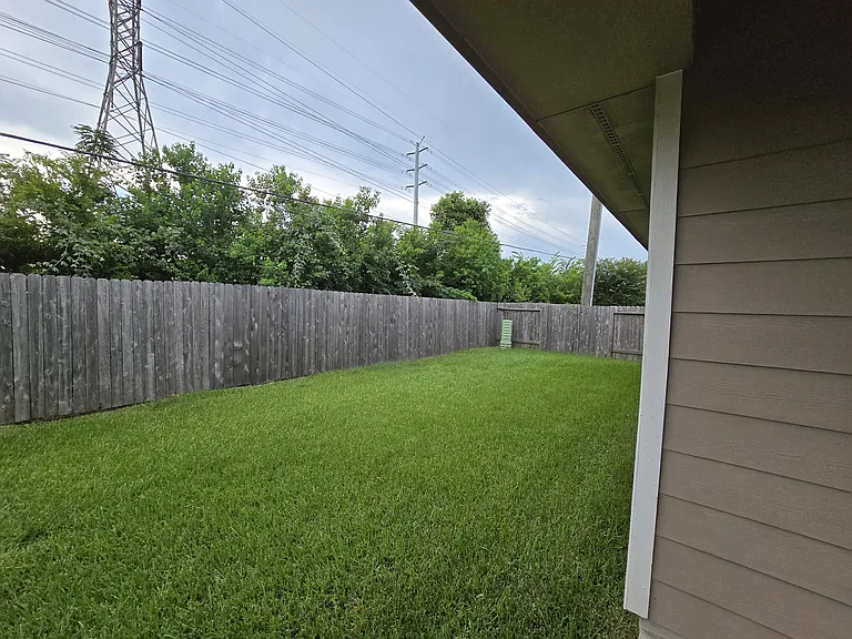 1931 Stieler Dr — Photo 13