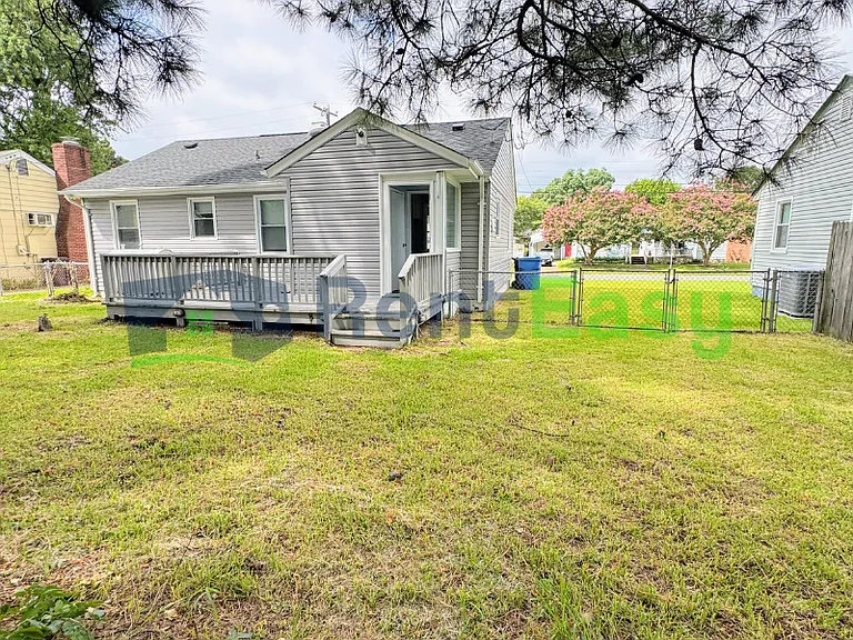 2625 Eastwood Ave — Photo 19