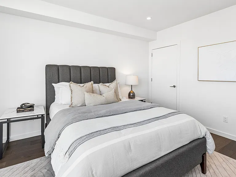 252 9th St #401 — Photo 7