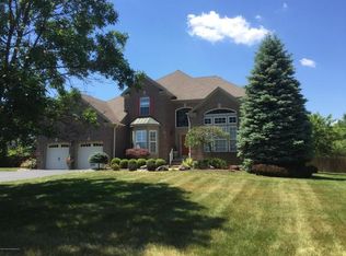 27 English Path, Freehold, NJ 07728