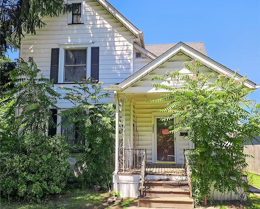 1st image of 1023 Dueber Ave SW