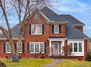 135 Isleworth Ct, Advance, NC 27006