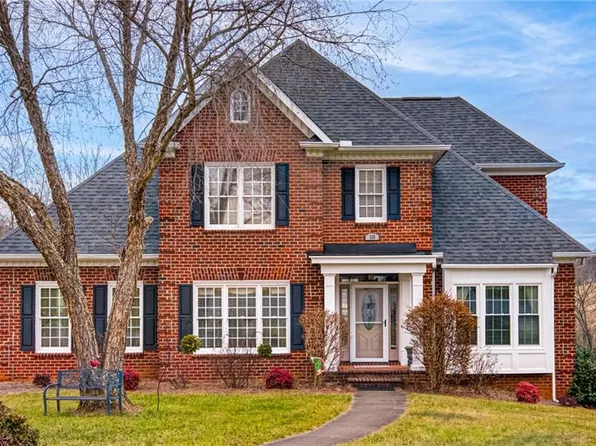 135 Isleworth Ct, Advance, NC 27006