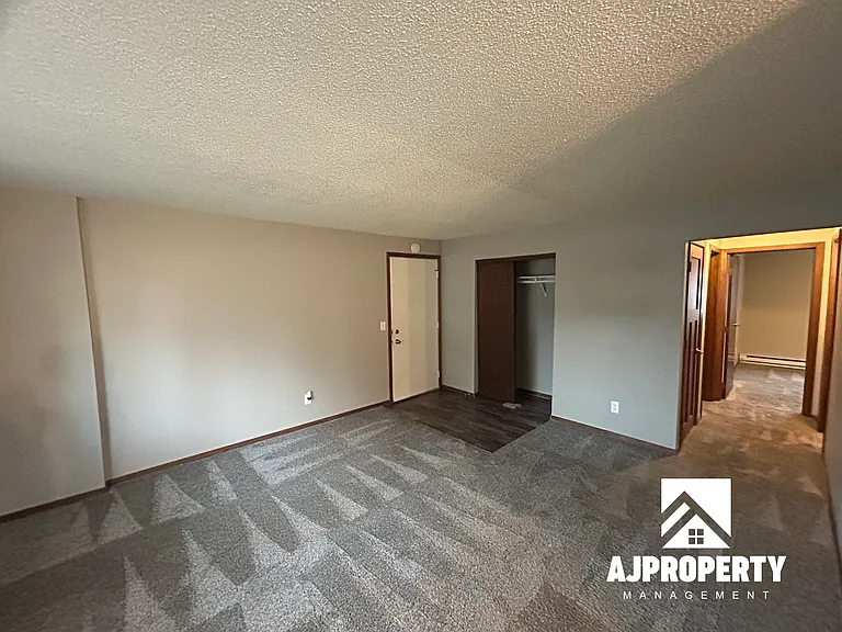 2109 S Cleveland Ave #2 — Photo 6