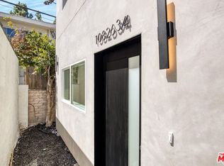 10826 Hesby St, North Hollywood, CA 91601