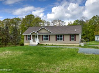 90 Bentley Dr, Troy, NY 12182