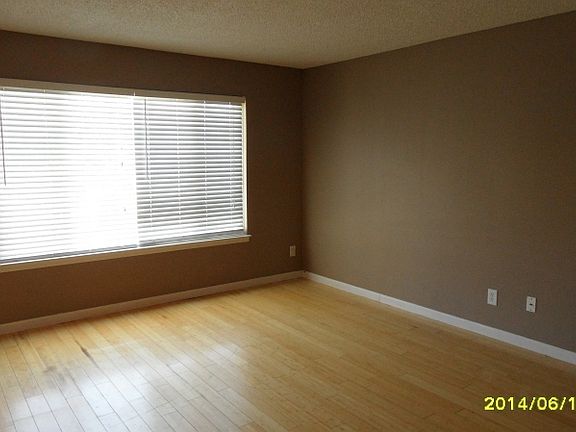 4th image of 2837 Rockford Ave