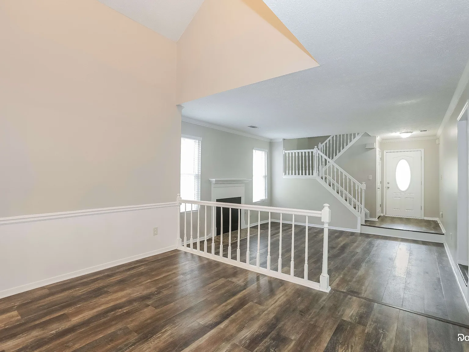 3 bed, 2.5 bath, 1868 sqft, $1,990 — Photo 4