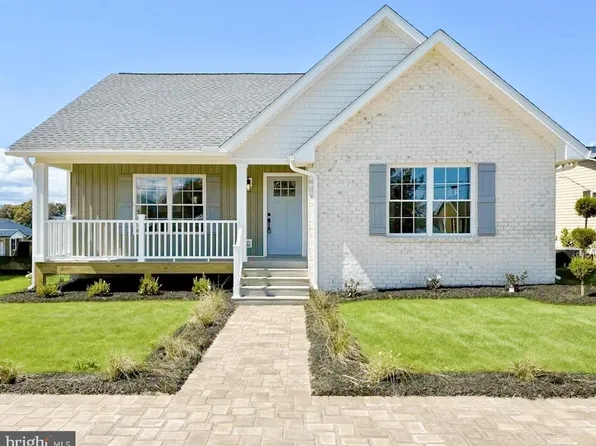 320 8th Ave, Luray, VA 22835