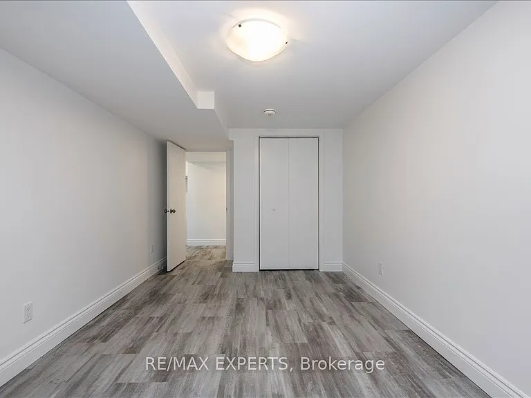 7 Willow St — Photo 8