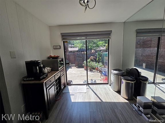 5th image of 1105 Kirts Blvd Unit A