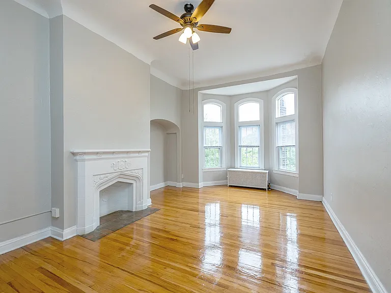 Lewis Manor Apartments — Photo 5