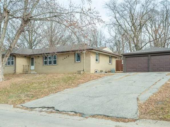 1919 E 31st St, Des Moines, IA 50317