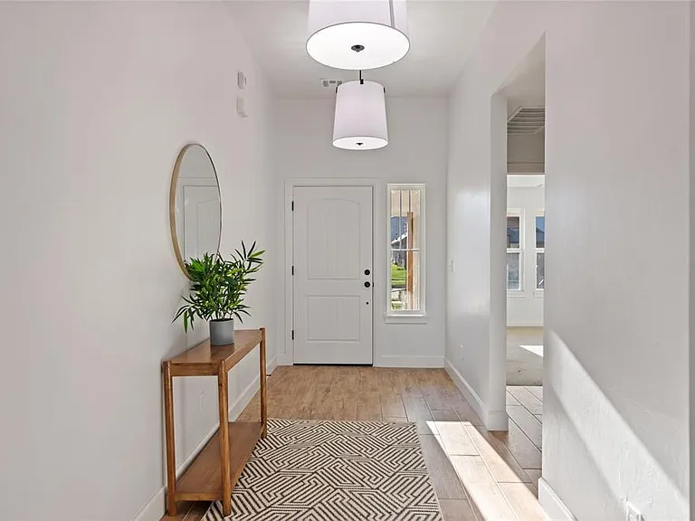 5008 Misty Wood Ln — Photo 4