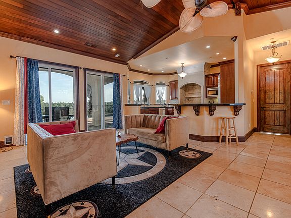 2nd image of 4684 Oak Glen Dr