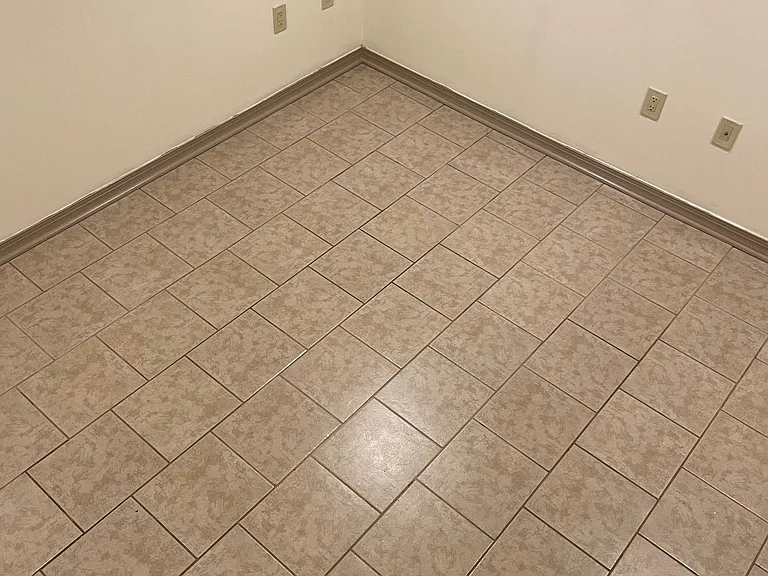 Tiled lower level