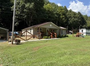 126 Feds Creek Rd, Fedscreek, KY 41524