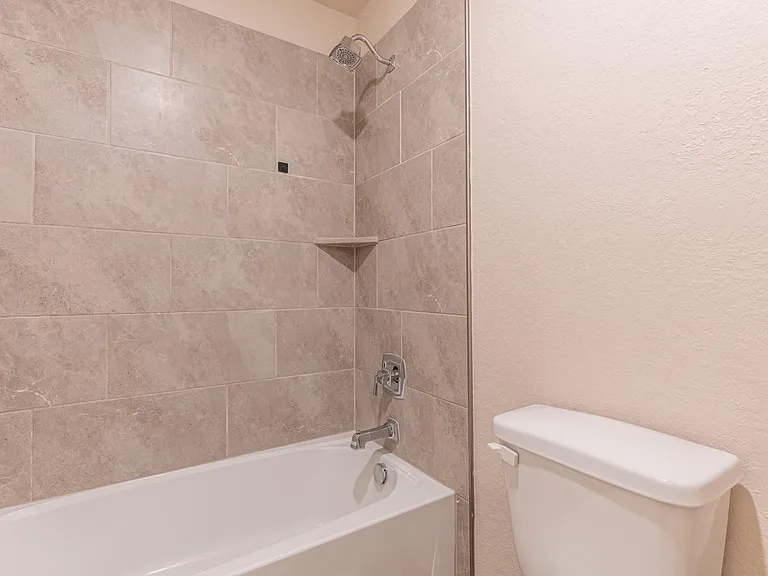 746 Farmers Dell St — Photo 34