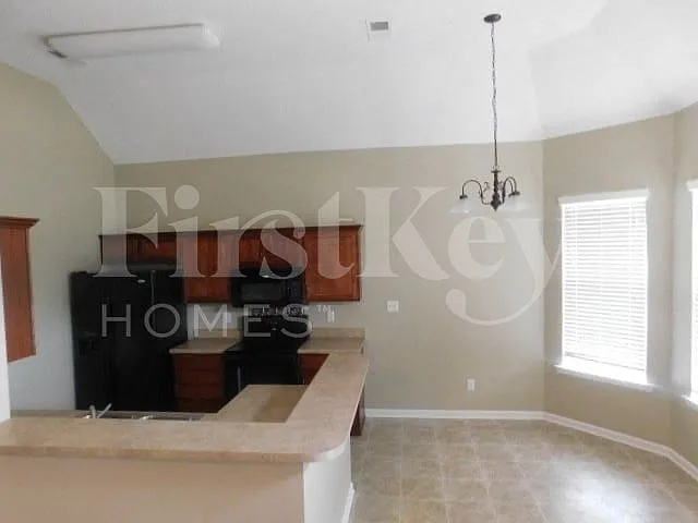 4655 Tulip Creek Dr — Photo 5