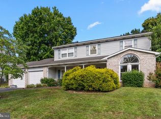 6 Springwood Pl, Holland, PA 18966