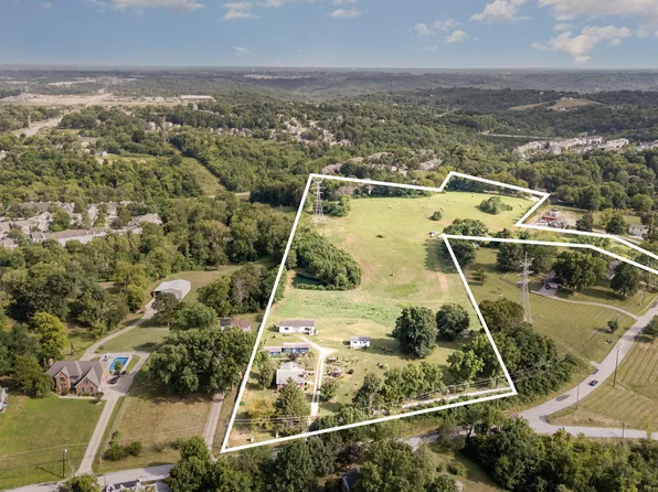6045 Murnan Rd, Newport, KY 41076