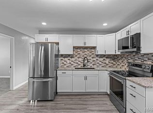 10452 Count Dr, Saint Louis, MO 63136