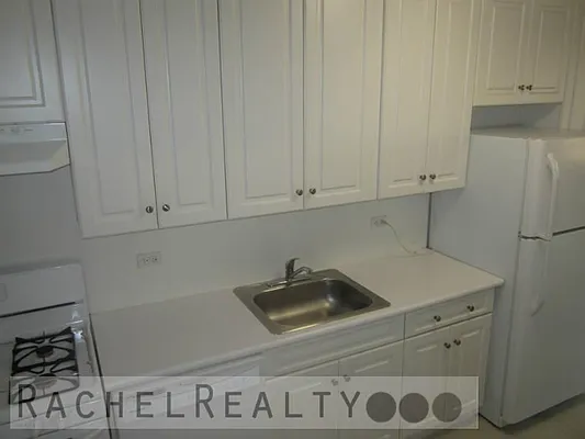 Rented by Rachel Realty | media 2