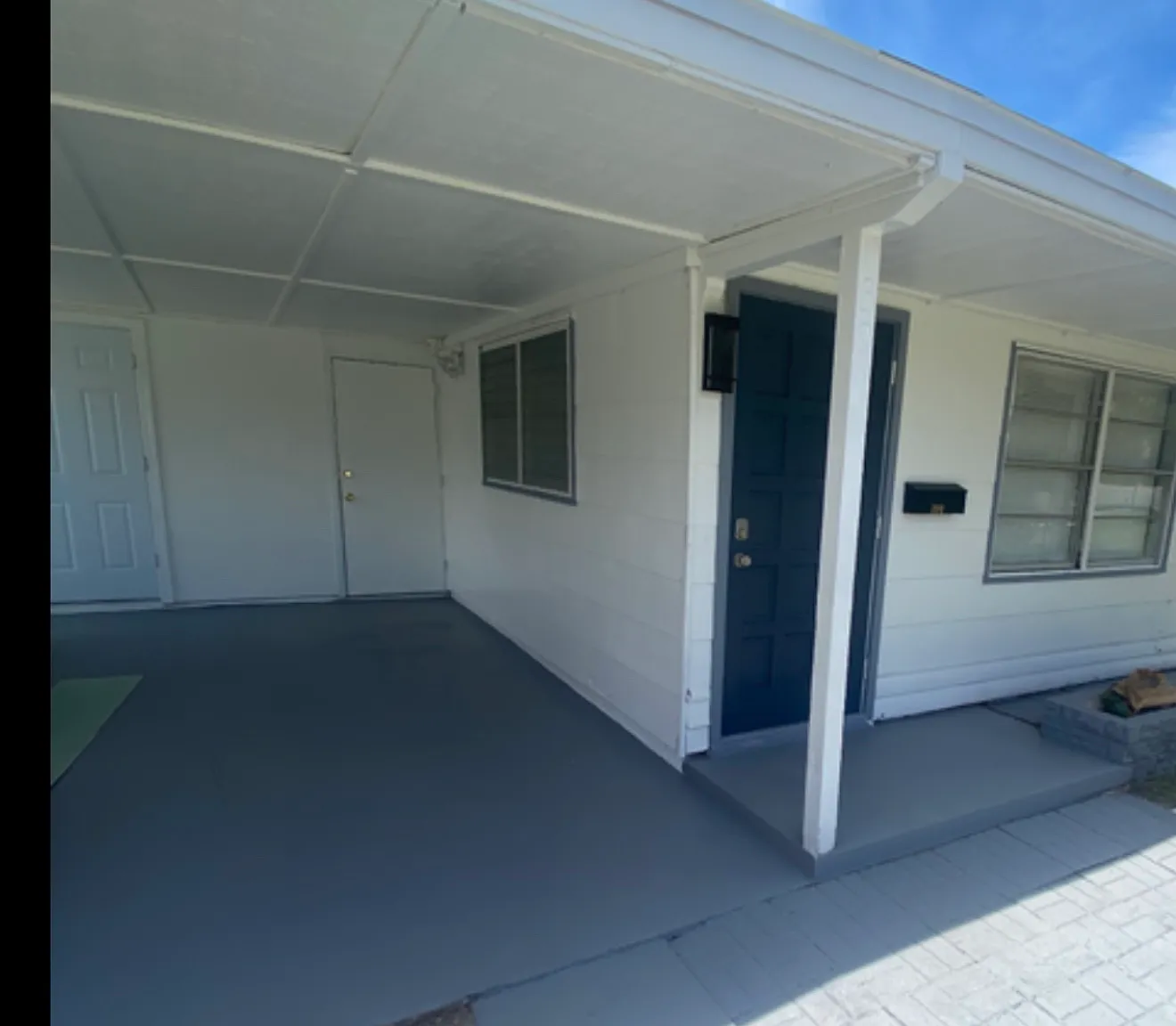 4 bed, 1250 sqft, $1,800 — Photo 1