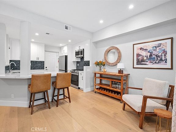 3rd image of 26 Sunbridge Pl