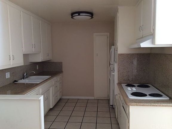 2nd image of 1139 Ocean Blvd #112