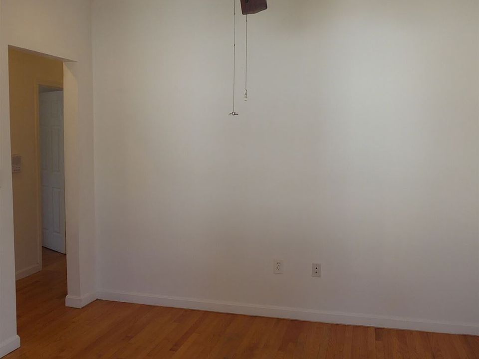 landlord_unit_photo_54174125_3