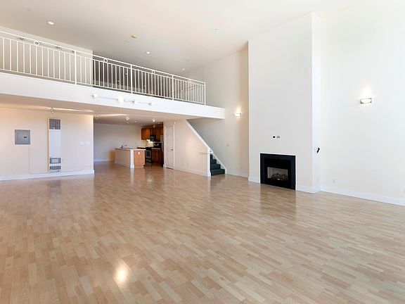 2nd image of 2132 Folsom St Suite 1