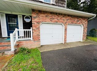 82 Ryder Ave, North Babylon, NY 11703