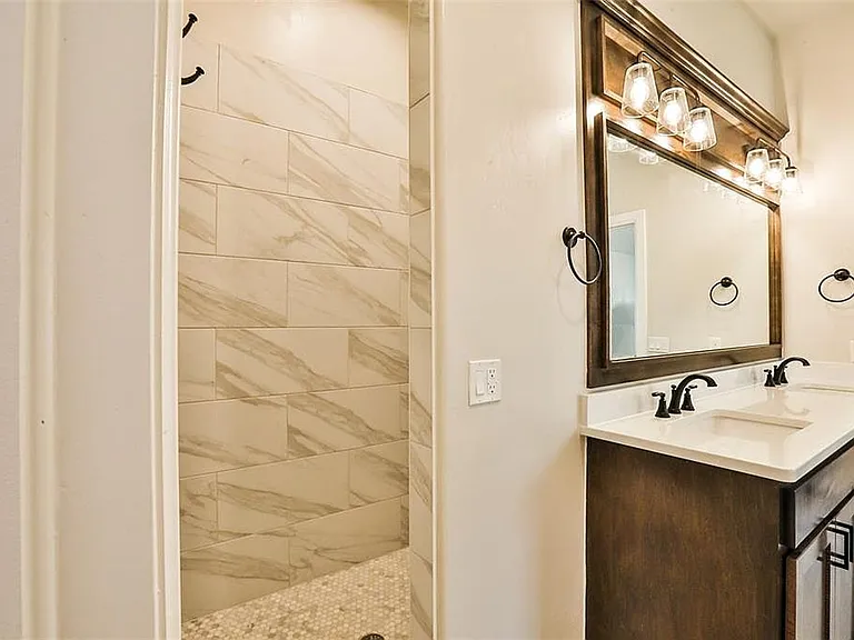 9301 SW 44th Ter — Photo 19