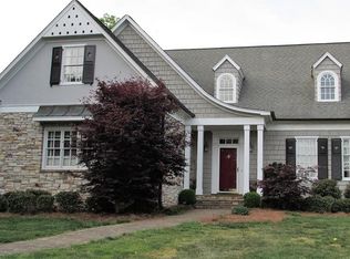 1700 Stonefield Ln, Clemmons, NC 27012