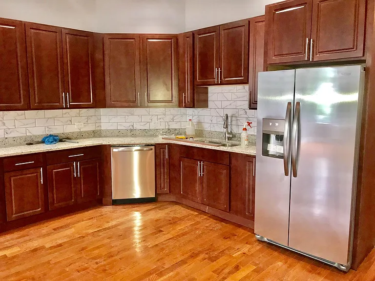 517 E 46th Pl #2 — Photo 8