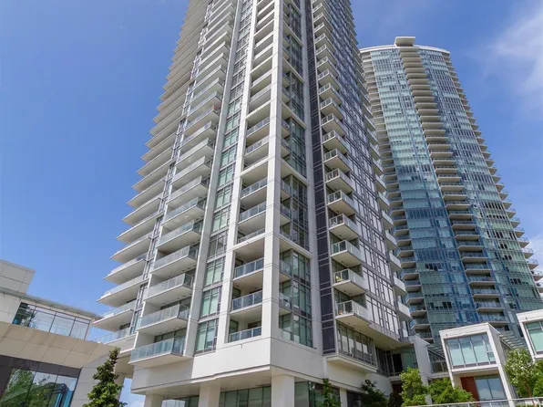 1888 Gilmore Ave #1903, Burnaby, BC V5C 0L2