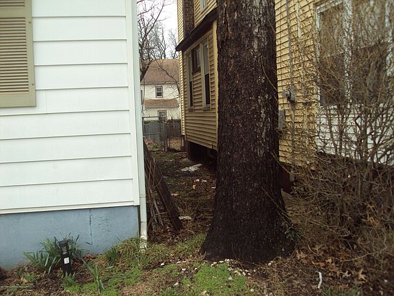 5th image of 134 Paine Ave