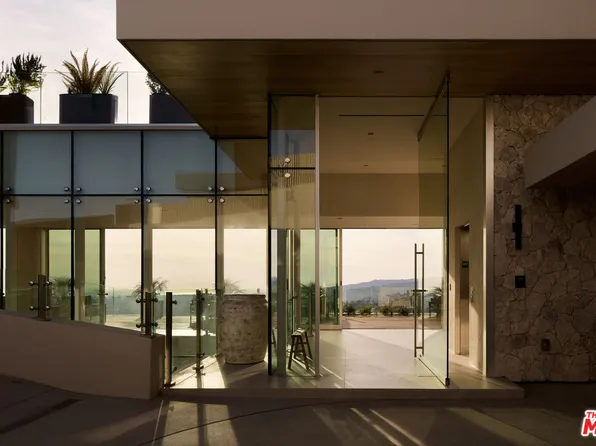 1615 Blue Jay Way, West Hollywood, CA 90069