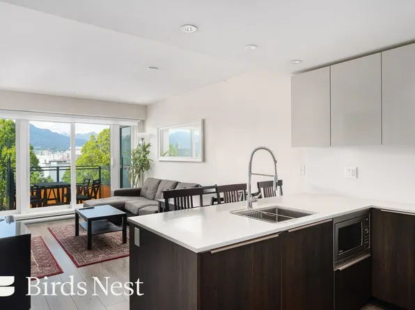 1588 Hastings St E #415, Vancouver, BC V5L 0B8