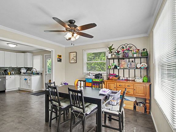 4th image of 426 Redwing Dr