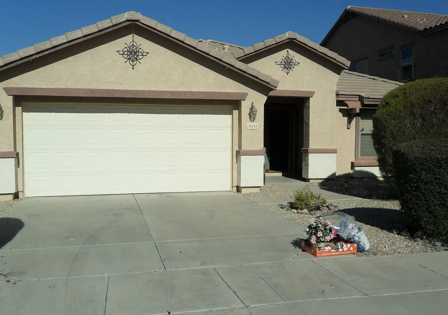 Spacious Surprise Home, Easy Access 303! — Photo 1