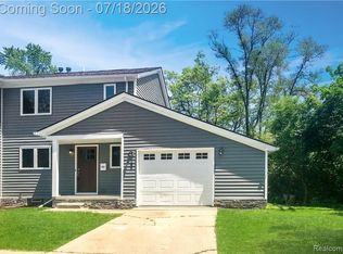 185 Fraser St, Rochester, MI 48307