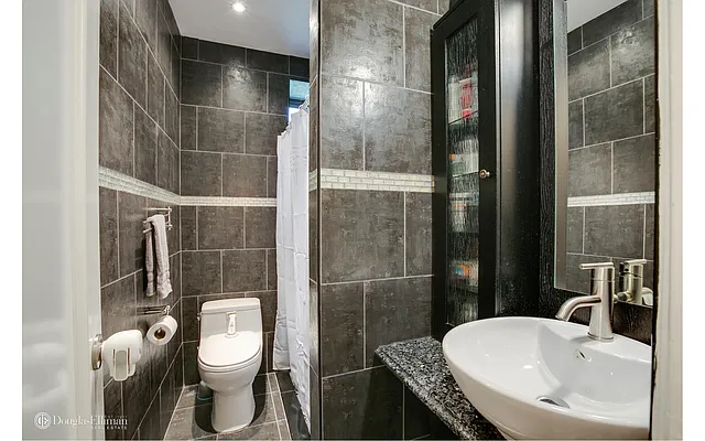 Sold by Douglas Elliman | media 35