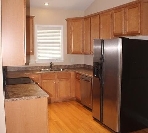 3rd image of 1112 Red Bay Pl