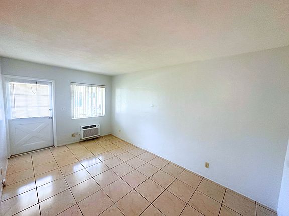 2nd image of 1958 Liberty St #10921507