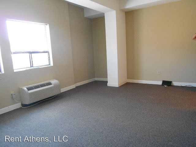 2nd image of 131 E Broad St