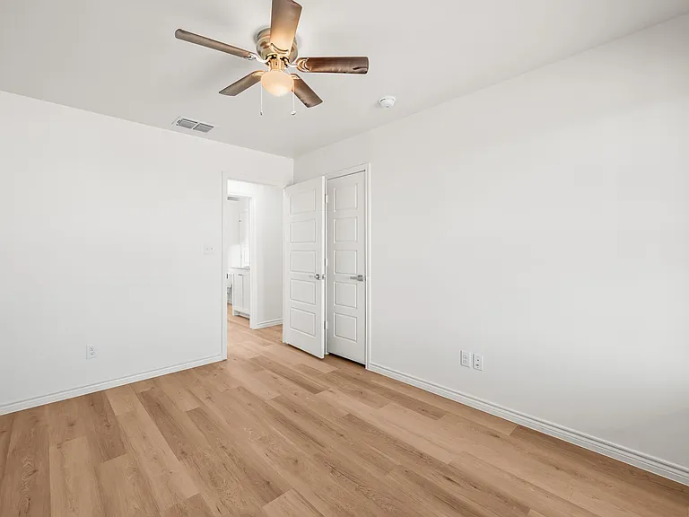 17311 N FM 400 — Photo 11
