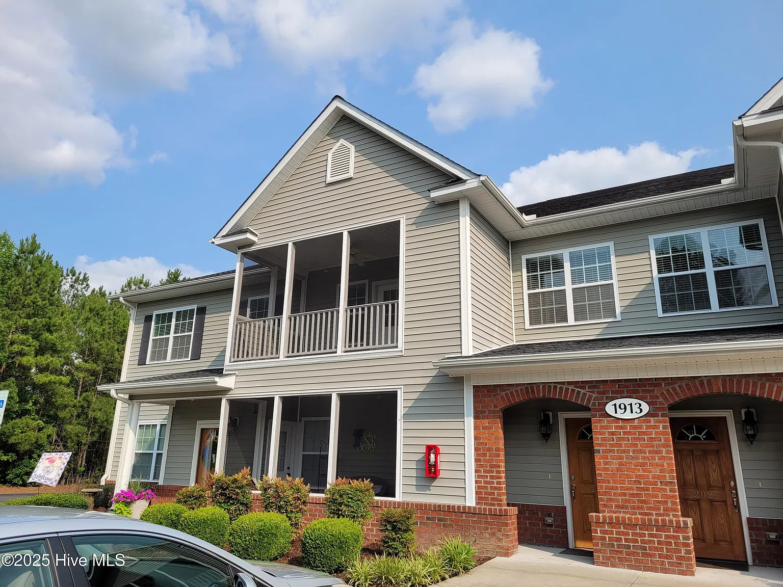 2 bed, 2.0 bath, 1640 sqft, $1,550 — Photo 2